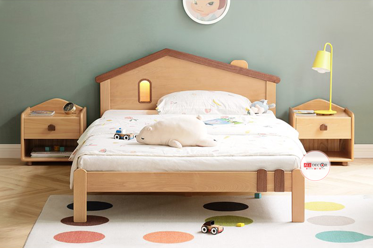 Giường ngủ gỗ sồi với đầu giường hình ngôi nhà nhỏ gọn đáng yêu